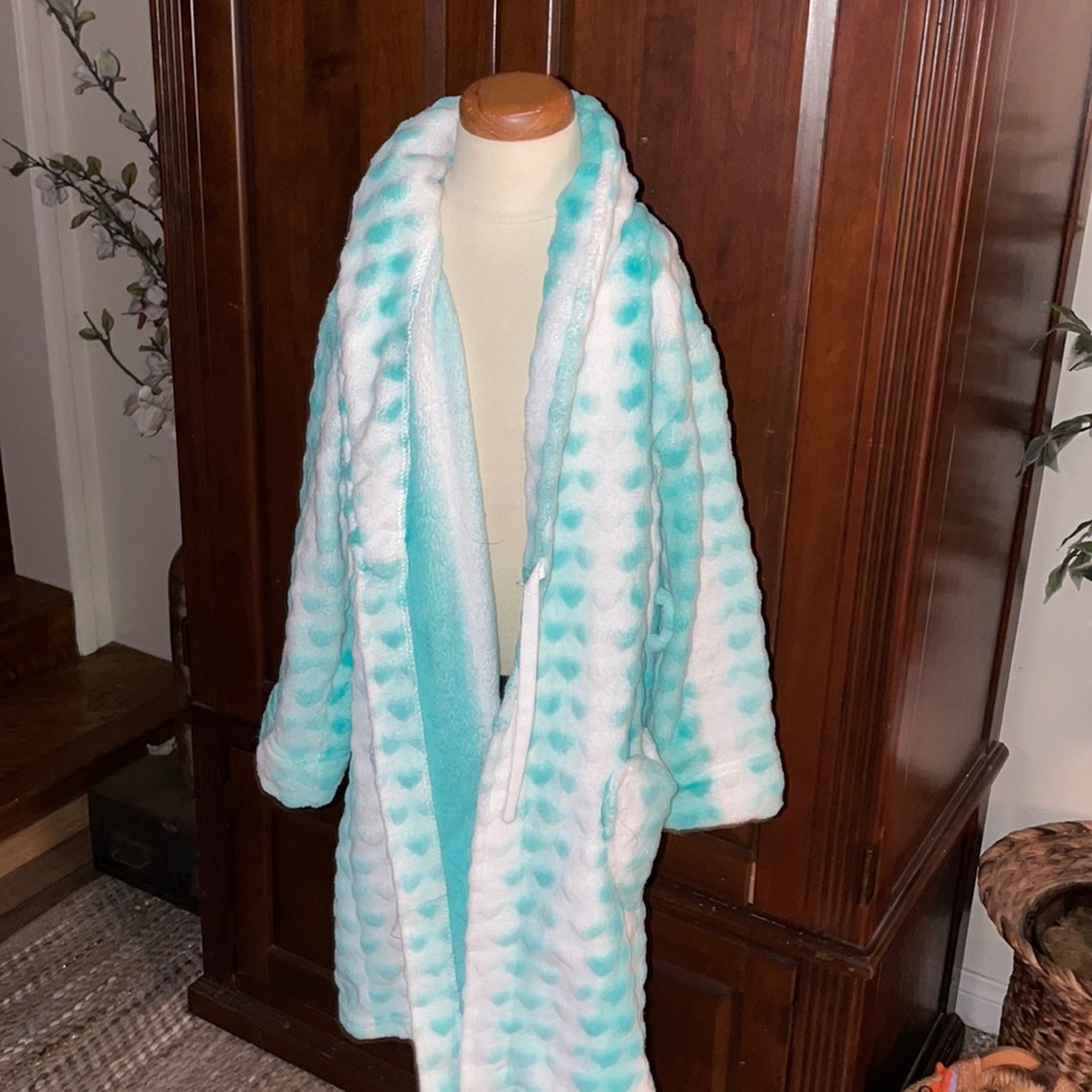 NWOT Komar Kids green white heart girls kids childs bathrobe robe xs 5/6